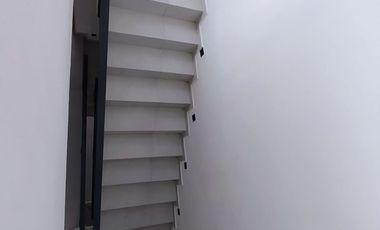 Estrena CASA en CimaAltosur 3niveles Coto con alberca dentro de Periférico