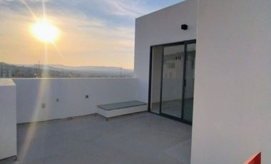 Estrena CASA en CimaAltosur 3niveles Coto con alberca dentro de Periférico