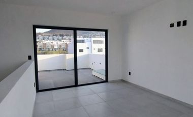 Estrena CASA en CimaAltosur 3niveles Coto con alberca dentro de Periférico