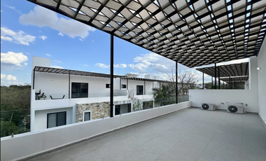 Casa en Venta, Privada con Amenidades, Alberca y Panles Solares, Temozón, Mérida Yuc.