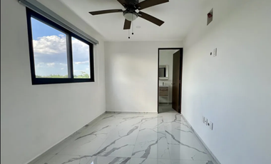 Casa en Venta, Privada con Amenidades, Alberca y Panles Solares, Temozón, Mérida Yuc.