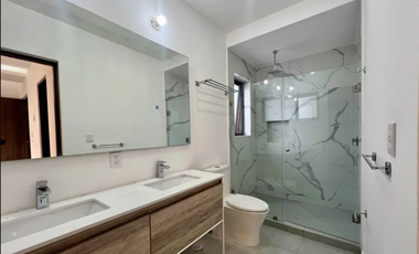 Casa en Venta, Privada con Amenidades, Alberca y Panles Solares, Temozón, Mérida Yuc.