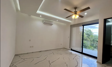 Casa en Venta, Privada con Amenidades, Alberca y Panles Solares, Temozón, Mérida Yuc.
