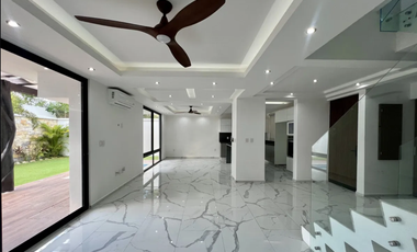 Casa en Venta, Privada con Amenidades, Alberca y Panles Solares, Temozón, Mérida Yuc.