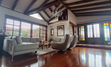 Venta Exclusiva: Casa de Ensueño en Chía, Sector Las Juntas