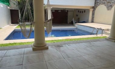 En RENTA casa sola en Fraccionamiento con seguridad en Cuernavaca, Morelos.