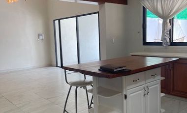 En RENTA casa sola en Fraccionamiento con seguridad en Cuernavaca, Morelos.