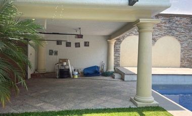 En RENTA casa sola en Fraccionamiento con seguridad en Cuernavaca, Morelos.