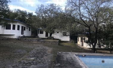 Quinta Campestre (NO EJIDAL) en VENTA ubicada en el camino a Cola de Caballo, en La Cieneguilla, Santiago, N.L.