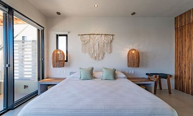 Amanecer Penthouse Condo