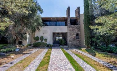Casa en renta La Campiña 206 Botichelli