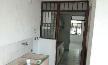 SE VENDE CASA EN EL BARRIO LOS COLORES AL ORIENTE DE NEIVA