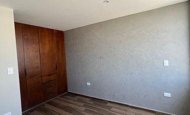 CASA EN VENTA  NUEVA EN CUMBRES RESIDENCIAL  CON JARDIN