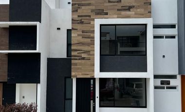 CASA EN VENTA  NUEVA EN CUMBRES RESIDENCIAL  CON JARDIN