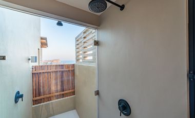 Amanecer with Rooftop Condo
