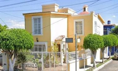 CASA EN REMATE EN LA BOTINA 155, PLAZAS DEL SOL, QUERÉTARO, MÉXICO