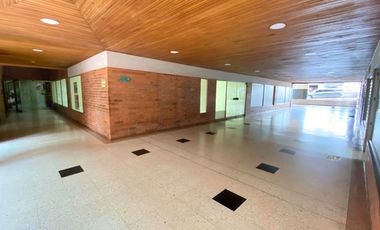 LOCAL COMERCIAL EN VENTA SECTOR CENTRO EMPRESARRIAL  LA TRIADA BUCARAMANGA