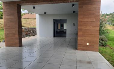 CASA EN RENTA EN SENDEROS DE MONTEVERDE COTO 5B