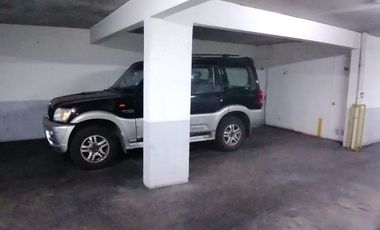 VENDE LOCAL COMERCIAL CON BODEGA Y ESTACIONAMIENTO, MANUEL RODRÍGUEZ SUR CON BLANCO ENCALADA, SANTIAGO, 31 M2