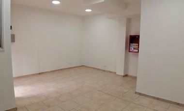 LOCAL COMERCIAL CON BODEGA Y ESTACIONAMIENTO, MANUEL RODRÍGUEZ SUR CON BLANCO ENCALADA, SANTIAGO, 31 M2