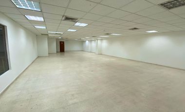 LOCAL COMERCIAL EN VENTA SECTOR  CENTRO EMPRESARIAL LA TRIADA BUCARAMANGA