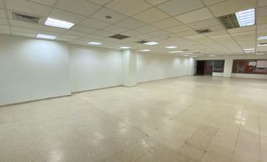 LOCAL COMERCIAL EN VENTA SECTOR  CENTRO EMPRESARIAL LA TRIADA BUCARAMANGA