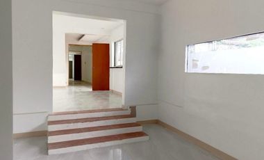 FOR LEASE Office Space & Warehouse located in San Isidro, Makati City