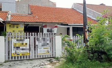 Rumah Tenggilis Mejoyo Ada Gudang