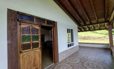 Finca Campestre En Marinilla Antioquía. Exclusivo Sector