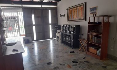 SE VENDE CASA EN EL BARRIO BUGANVILES AL ORIENTE DE LA CIUDAD DE NEIVA