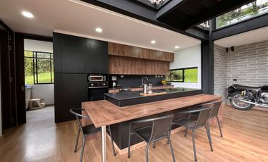 Casa en arriendo, Loma Del Escobero,   Envigado, Antioquia
