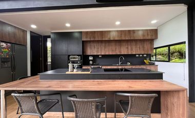 Casa en arriendo, Loma Del Escobero,   Envigado, Antioquia
