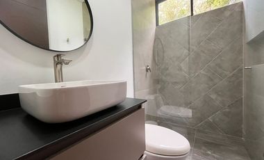 Casa en arriendo, Loma Del Escobero,   Envigado, Antioquia