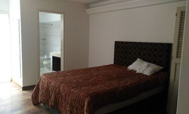 Casa en alquiler - Remodelada, amplia y excelente distribución