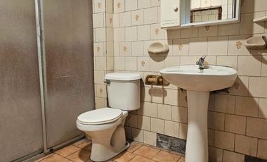 VENTA CASA CON LOCAL COMERCIAL