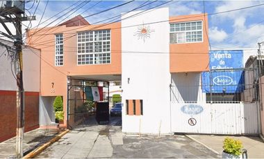 CVB (EMB) CASA EN VENTA DE CONTADO EN STA MA T. CDMX