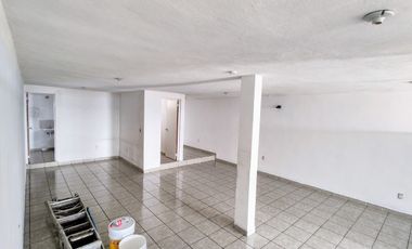 LOCAL EN RENTA EN PLANTA ALTA SOBRE AVENIDA DE LA LUZ, EX HACIENDA SANTA ANA