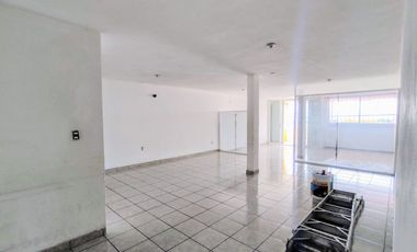 LOCAL EN RENTA EN PLANTA ALTA SOBRE AVENIDA DE LA LUZ, EX HACIENDA SANTA ANA