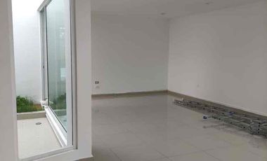 CASA HERMOSA EN LOMAS DE ANGELOPOLIS 2