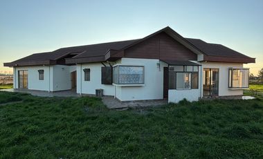 Se Vende Casa en parcela de 5.000 m2 a solo 10 minutos comuna Chillan km 7 camino a Coihueco en parcelación privada con acceso controlado y exclusiva