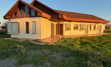 Se Vende Casa en parcela de 5.000 m2 a solo 10 minutos comuna Chillan km 7 camino a Coihueco en parcelación privada con acceso controlado y exclusiva