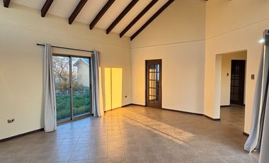 Se Vende Casa en parcela de 5.000 m2 a solo 10 minutos comuna Chillan km 7 camino a Coihueco en parcelación privada con acceso controlado y exclusiva