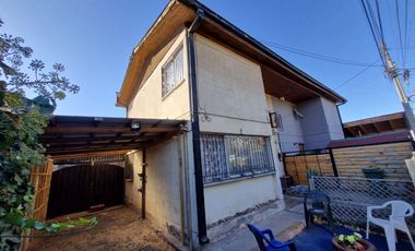 Oportunidad de Linda Casa en Sector Residencial cercana a Avda. Principal de Maipú, comuna de Maipú.