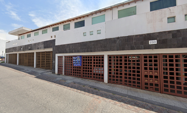 Casa en Av. Senda Eterna, Milenio III, 76060 Santiago de Querétaro, Qro., México