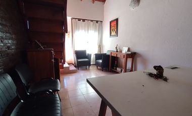 Castelar Sur - Venta - Dúplex 2 Ambientes
