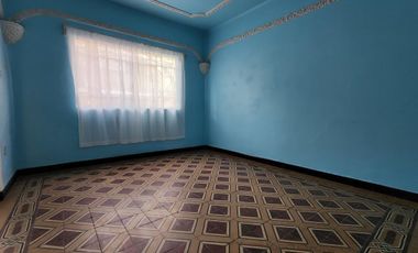 Casa en venta, con 2 departamentos independientes en la Col. Obrera
