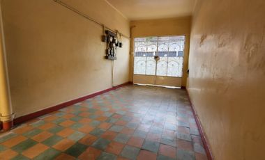 Casa en venta, con 2 departamentos independientes en la Col. Obrera