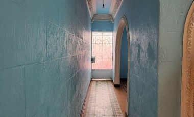Casa en venta, con 2 departamentos independientes en la Col. Obrera