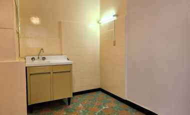 Casa en venta, con 2 departamentos independientes en la Col. Obrera