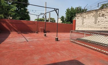 Casa en venta, con 2 departamentos independientes en la Col. Obrera